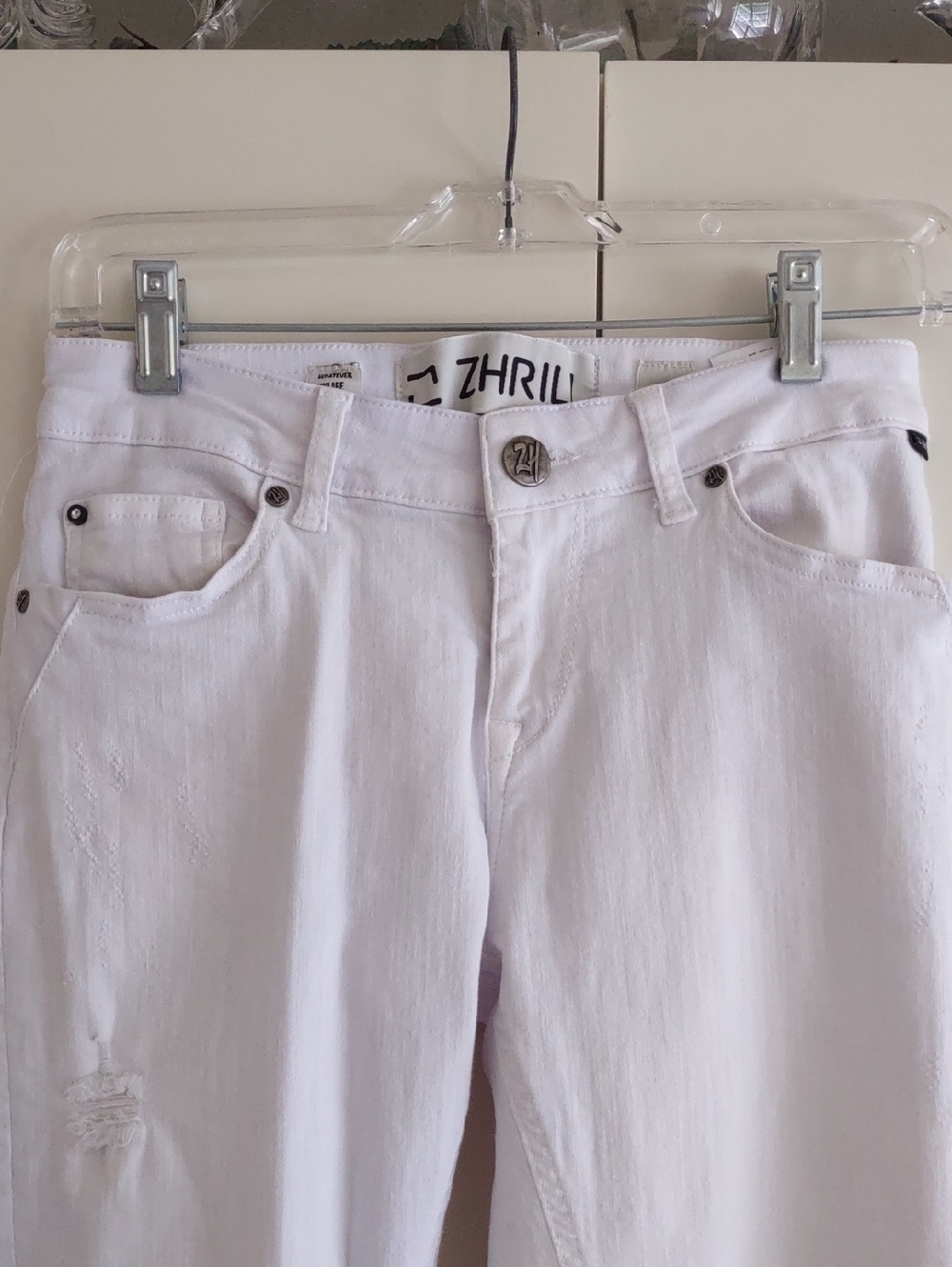 Zhrill Women's White High-Rise Jeans